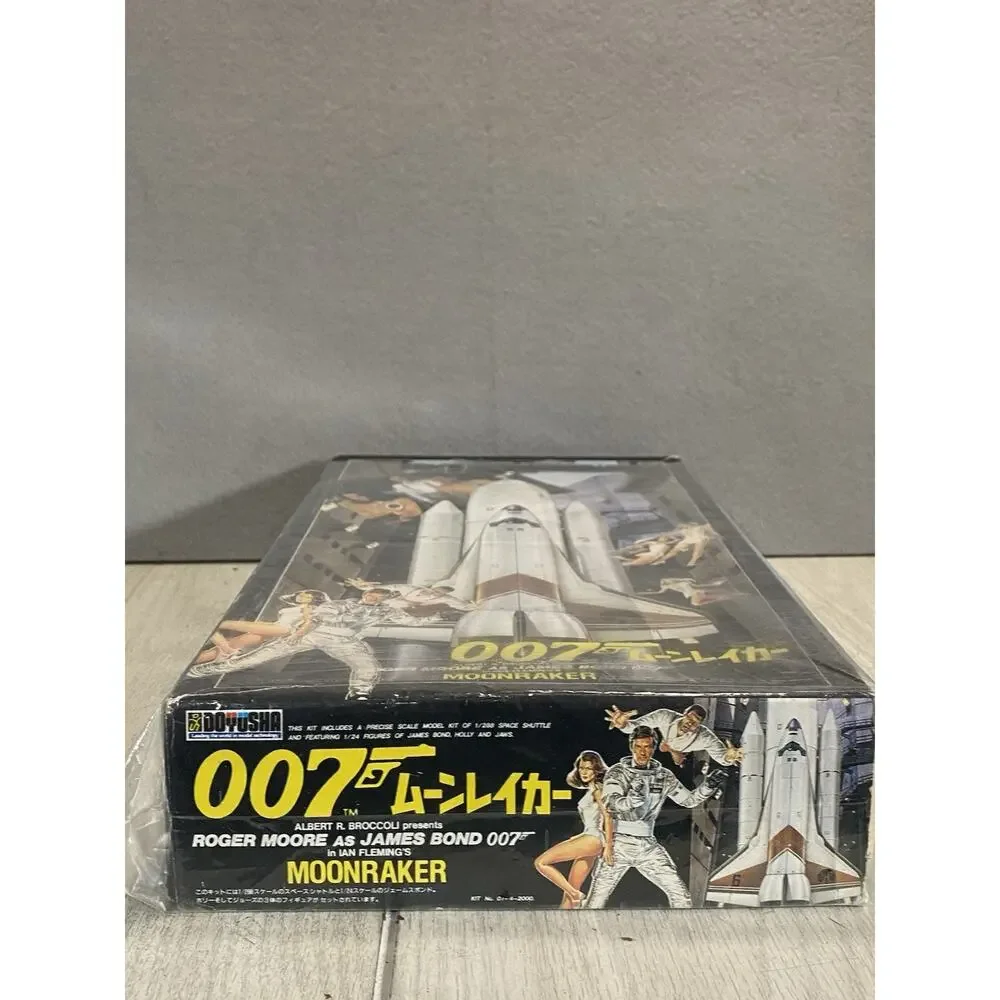 JAMES BOND 007 Moonraker space shuttle model kit Doyusha from Japan New Unused